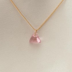 Minimal Pembe Kristal Taşlı Kolye