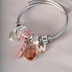 Pembe Tüy Detaylı Kristal Taşlı Charm Bileklik