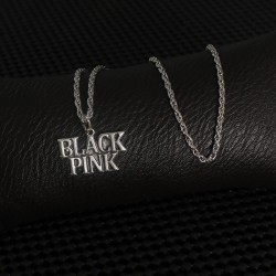 Gümüş Renk Black Pink Yazılı Figür Erkek Kolye